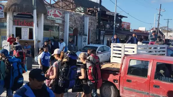 Después de largas horas en el puerto de Chiquilá se llegó a un acuerdo