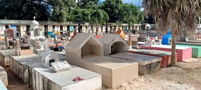 Se espera que en los próximos días acudan más fieles al cementerio