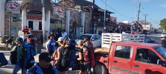 Después de largas horas en el puerto de Chiquilá se llegó a un acuerdo