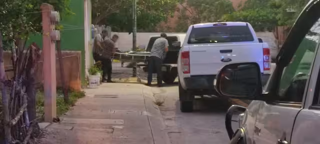 El Semefo procedió a retirar el cuerpo de la vivienda