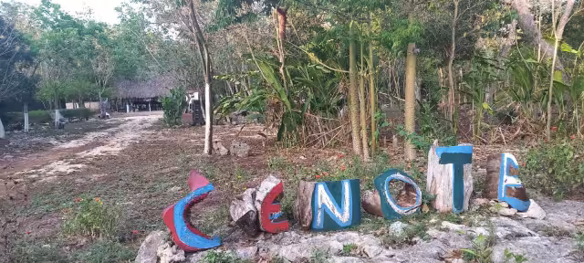 El Cenote Oscuro se encuentra en el municipio de Tixcacal