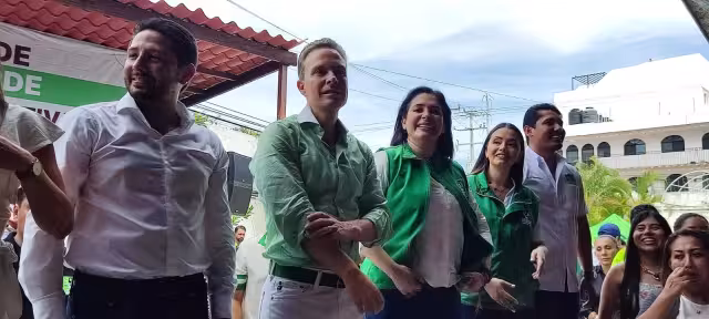 Manuel Velasco ofreció una conferencia en Playa del Carmen