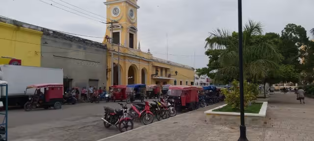 Caos vial es el que se vive en Hunucma por la falta de sanciones por parte de las autoridades de tránsito