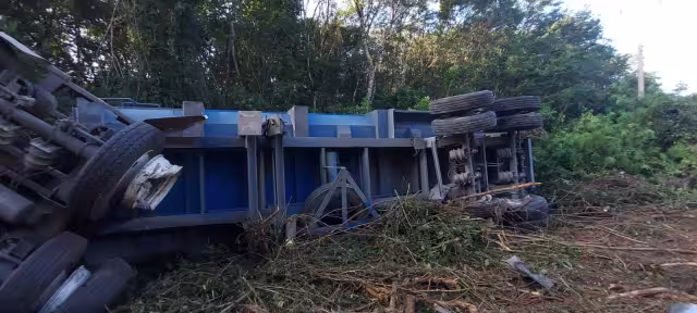 Agentes de la Guardia Nacional se hicieron cargo del accidente carretero