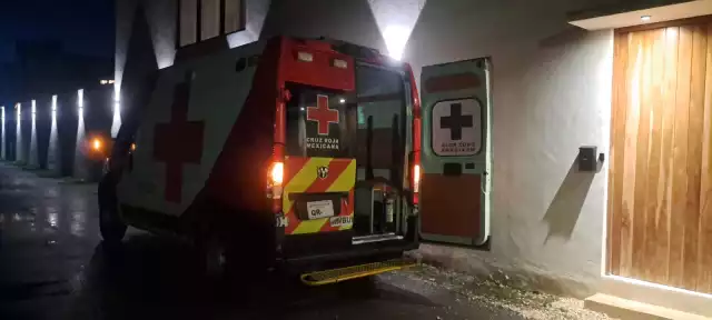 Uno de sus acompañantes al percatarse de su estado, reportó a emergencias la situación