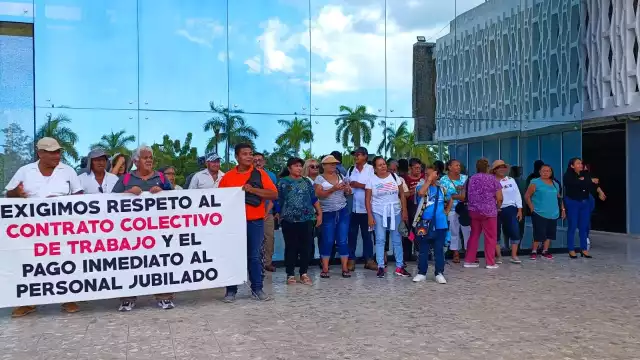 Los jubilados buscan que el Gobierno de Campeche les pague sus quincenas