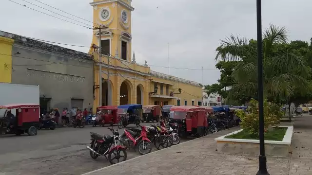 Caos vial es el que se vive en Hunucma por la falta de sanciones por parte de las autoridades de tránsito