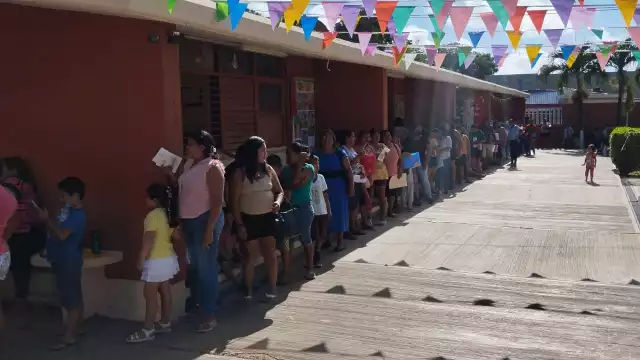 Únicamente  se han conformado los comités de padres de familia