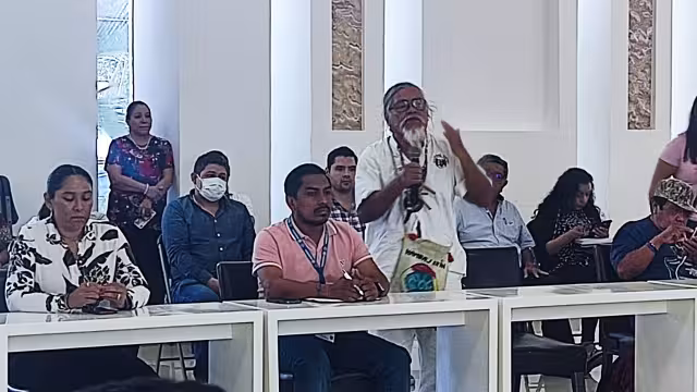 El sacerdote maya pidió colocar letreros municipales en lengua maya
