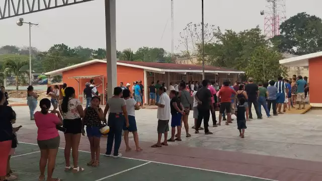 Las casillas ya han cerrado en Quintana Roo, pero aún hay gente dentro