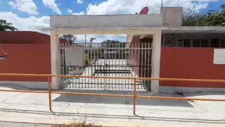 Se espera que las escuelas sean abiertas a finales de abril