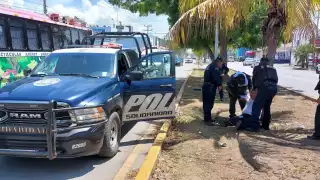 Los uniformados trataron de interrogarlo para saber quién o quiénes lo agredieron, pero no pudo responder