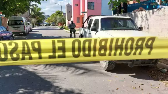 En el sitio se encontraron al menos tres casquillos percutidos En el sitio se encontraron al menos tres casquillos percutidos