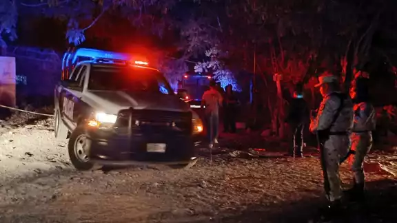 El cuerpo de la mujer hallado ensabanado en Cancún sería de una menor de edad con reporte de desaparecida