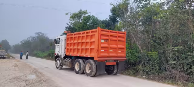 El proyecto ferroviario utilizará 300 unidades de volquetes en las obras de los Tramos 6 y 7