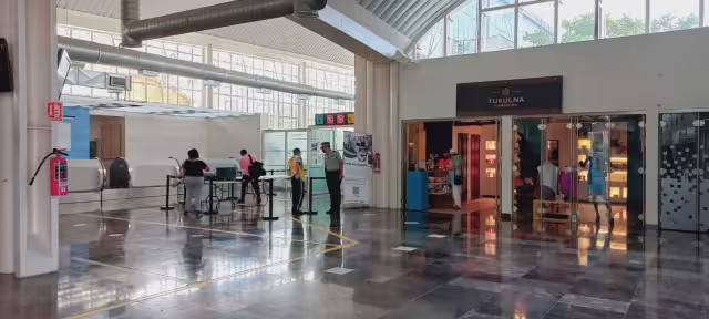 El aeropuerto de Campeche ha registrado en el mismo periodo a 115 mil 939 pasajeros
