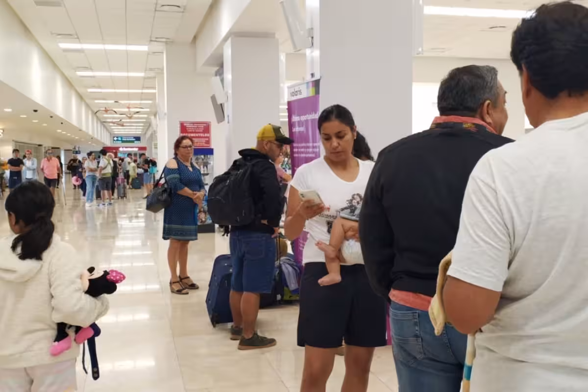 Fallas en las pantallas del aeropuerto de Mérida causan confusión a ...