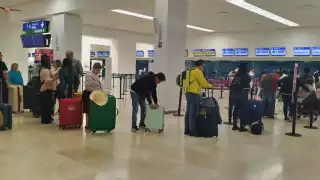 Los retrasos de vuelos en el Aeropuerto de Mérida han sido constantes