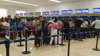 Se registró gran movilidad de pasajeros en el aeropuerto de Mérida