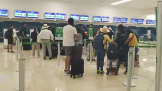 Quince de los 19 vuelos registraron retrasos mínimos