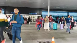 Se registra buena afluencia de viajeros en el aeropuerto de Mérida