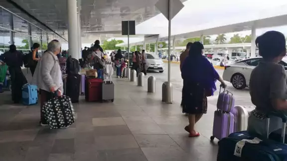 La afluencia de viajeros se mantiene previo a la Semana Santa La afluencia de viajeros se mantiene previo a la Semana Santa
