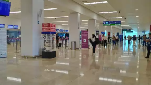 Más de la mitad de los vuelos mañaneros se realizaron sin contratiempos Más de la mitad de los vuelos mañaneros se realizaron sin contratiempos