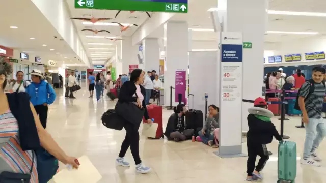 Los vuelos han registrado ligeros retrasos en el aeropuerto de Mérida este jueves