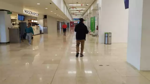 Los 35 pasajeros fueron informados sobre la cancelación del vuelo