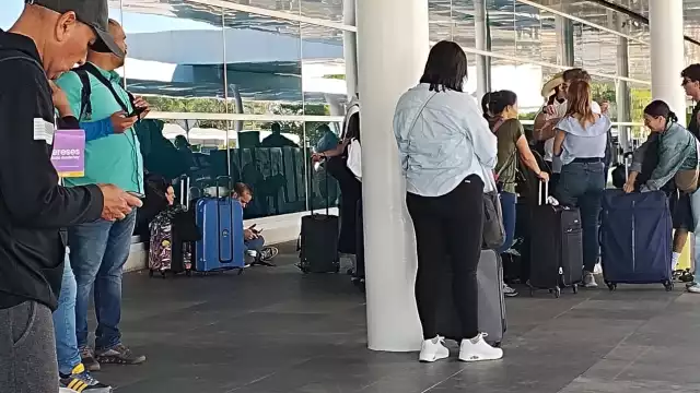 Se registra gran afluencia de usuarios en el aeropuerto de Mérida