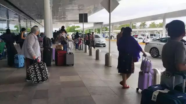 La afluencia de viajeros se mantiene previo a la Semana Santa