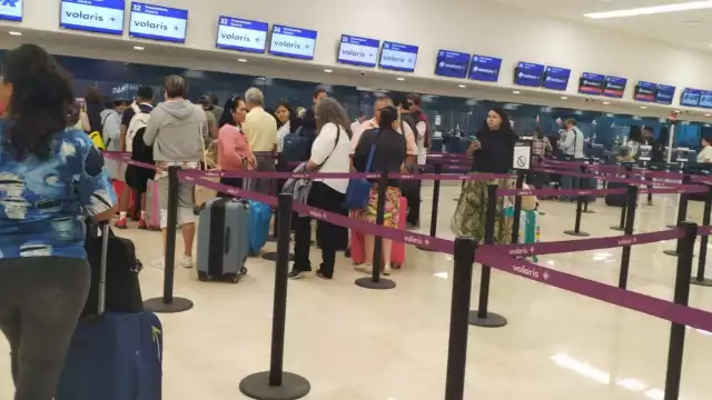 Pasajeros tendrán que esperar hasta casi las 10:00 de la mañana