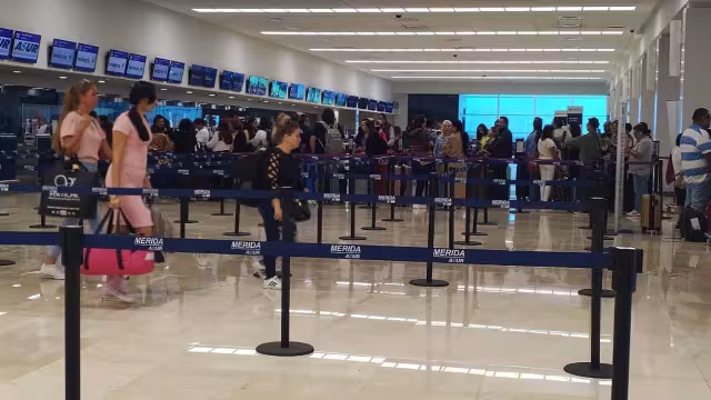 El aeropuerto de Mérida registra buena afluencia en este primer lunes de octubre