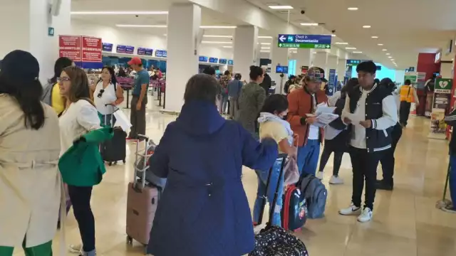 Se registra gran movilización de pasajeros en el aeropuerto de Mérida