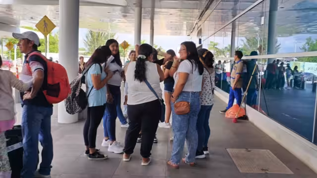 Se registró buena afluencia de pasajeros en el aeropuerto de Mérida