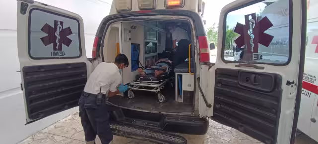 La mujer fue herida en la pierna