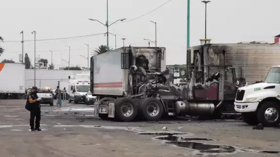 Registran fuerte incendio en la Central de Abastos de la CDMX