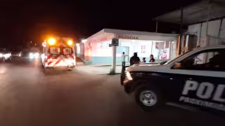 Volcadura de camioneta deja cuatro personas lesionadas en Felipe Carrillo Puerto