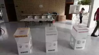 En uno de los centros de votación no se observó una larga fila para emitir su voto