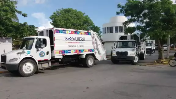 Ultramar acepto conceder crédito para cruzar a diario los camiones de basura a las 5:00 horas Ultramar acepto conceder crédito para cruzar a diario los camiones de basura a las 5:00 horas