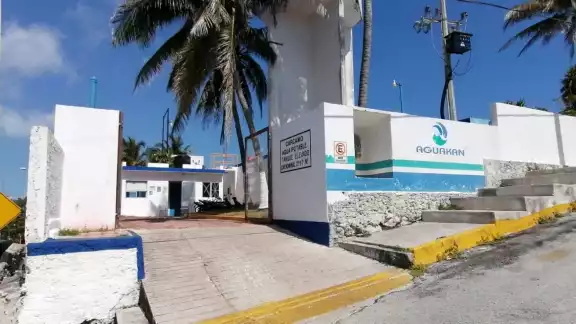 En temporada alta falla el suministro de luz, agua y drenaje En temporada alta falla el suministro de luz, agua y drenaje