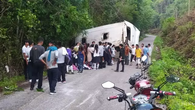 Al parecer, el transporte se habría quedado sin frenos por falta de mantenimiento