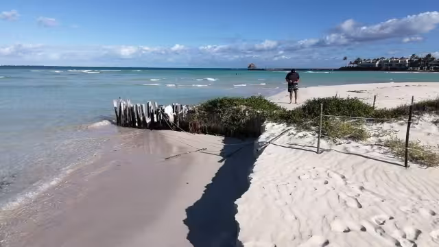 La erosión en Playa Norte se produjo especialmente desde la desembocadura de la calle Carlos Lazo en Isla Mujeres