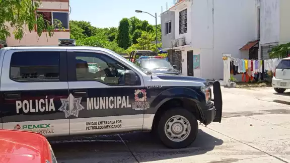 El hombre intentó escapar cuando fue denunciado a las autoridades El hombre intentó escapar cuando fue denunciado a las autoridades