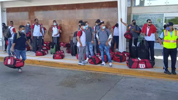 Más de 65 personas del contingente de Diablos de México arribaron a la capital campechana Más de 65 personas del contingente de Diablos de México arribaron a la capital campechana