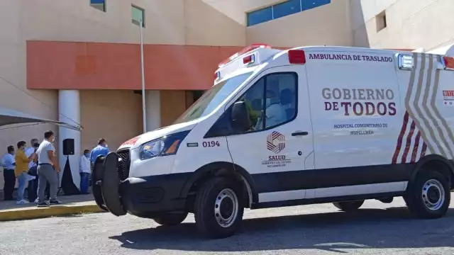 Se entregaron 7 ambulancias, que ya existían, pero que no contaban con la documentación correspondiente al pago de seguro y placas