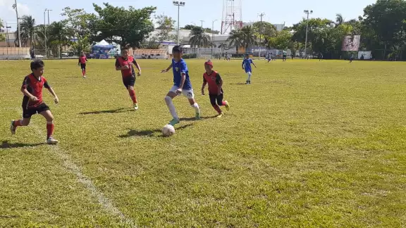 El campeón de goleo fue Eidan Ayala de Amigos con 10 pildorazos