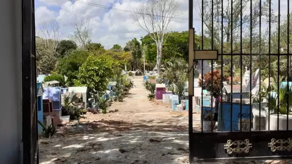 El filtro sanitario se mantendrá hasta las 6 de la tarde, cuando se cierre el panteón El filtro sanitario se mantendrá hasta las 6 de la tarde, cuando se cierre el panteón