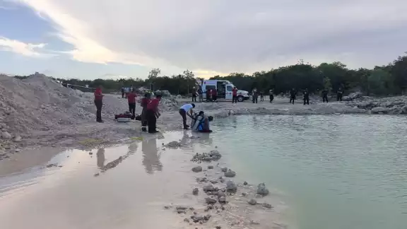 Al apoyo llegaron elementos del Heroico Cuerpo de Bomberos de Puerto Morelos y Cancún, así como paramédicos de la Cruz Roja,