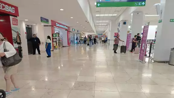 La afluencia de pasajeros en el aeropuerto de Mérida es mínima La afluencia de pasajeros en el aeropuerto de Mérida es mínima